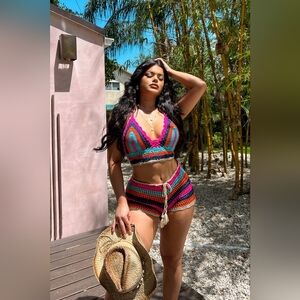 Multi color 2 piece crotchet set